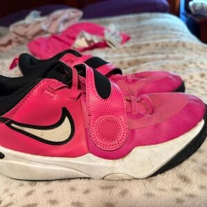 Nike Kids Fuchsia and Black Sneakers